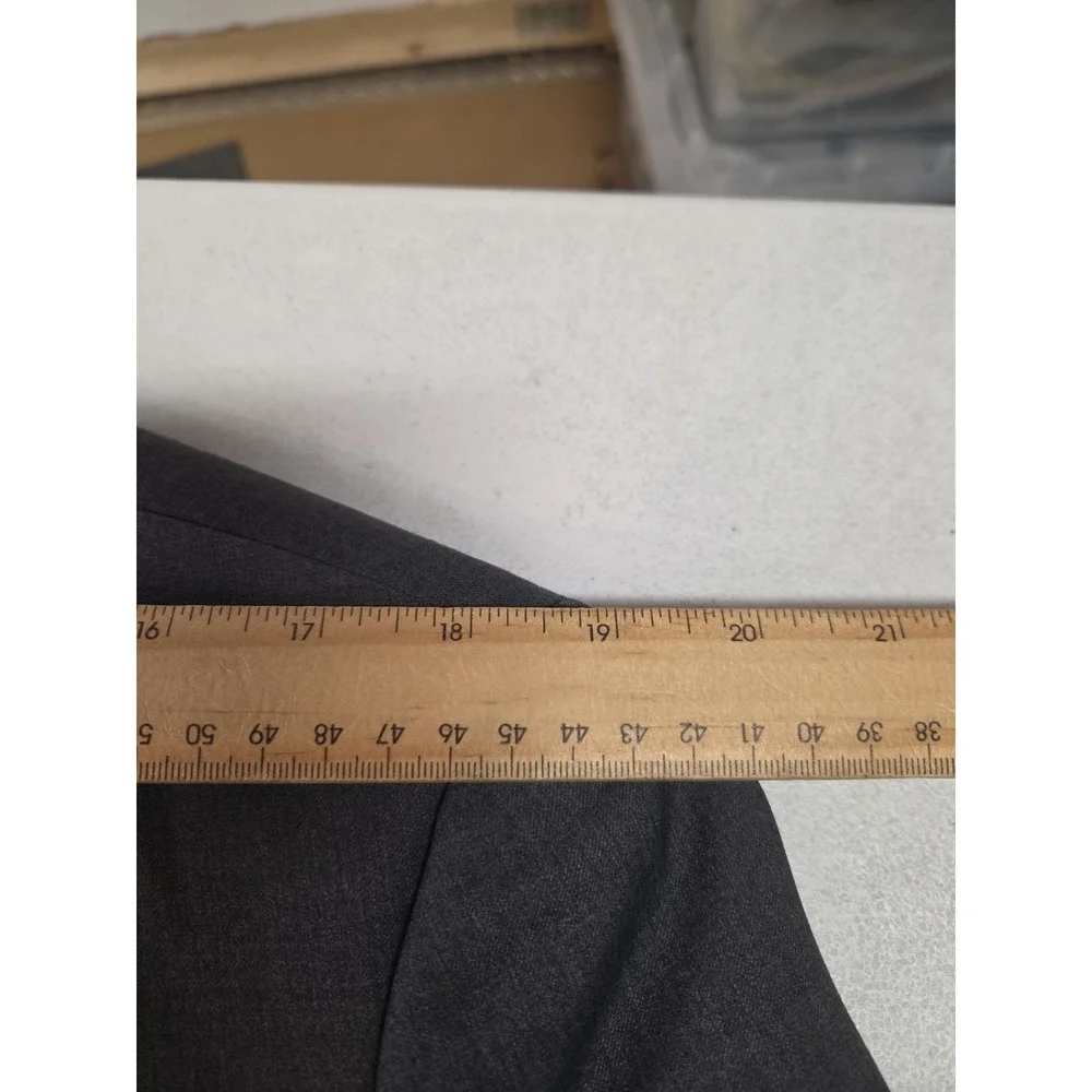 Caravelli Slim Fit Blazer Jacket 42L Gray 2 Button Notch Lapel Designed in Italy